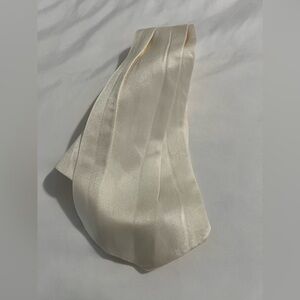 Hugo Boss SILK ascot - AMAZING